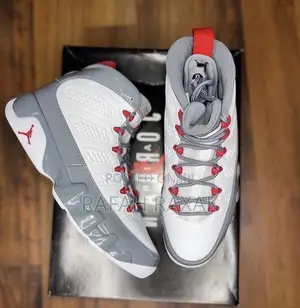 Original Air Jordan 9 Retro “Fire Red” Sneaker