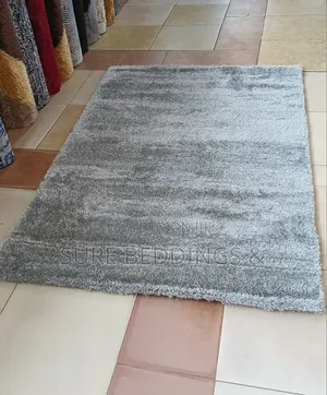 Medium Shaggy Rug