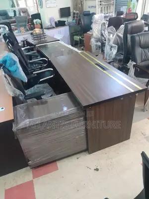 Golden Front Design Table 1.60centmetre