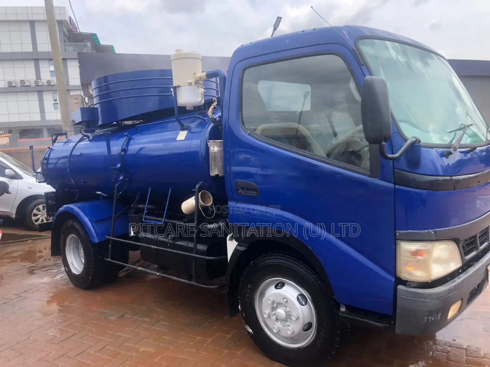 Medium Size Cesspool Truck