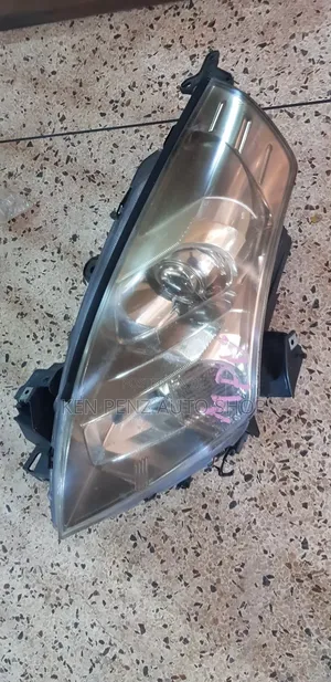Headlamps for Mazda MVP 2007