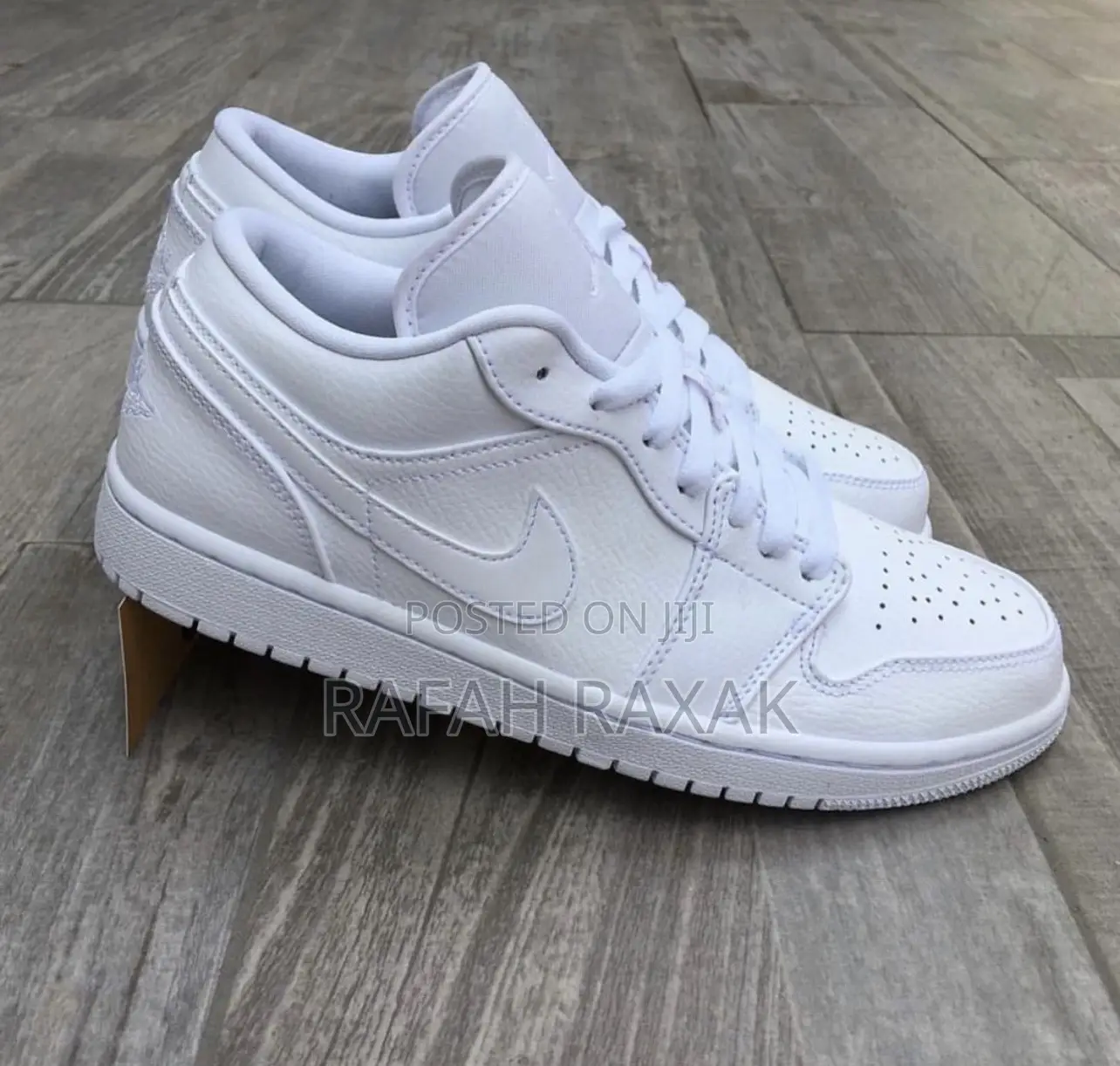 Original Triple White Nike Air Jordan 1 Low Sneakers