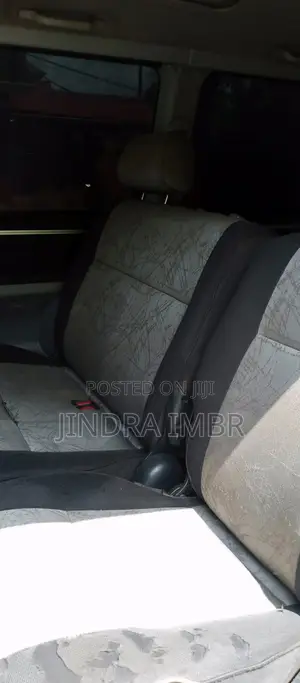 Toyota Regius 1999 Silver