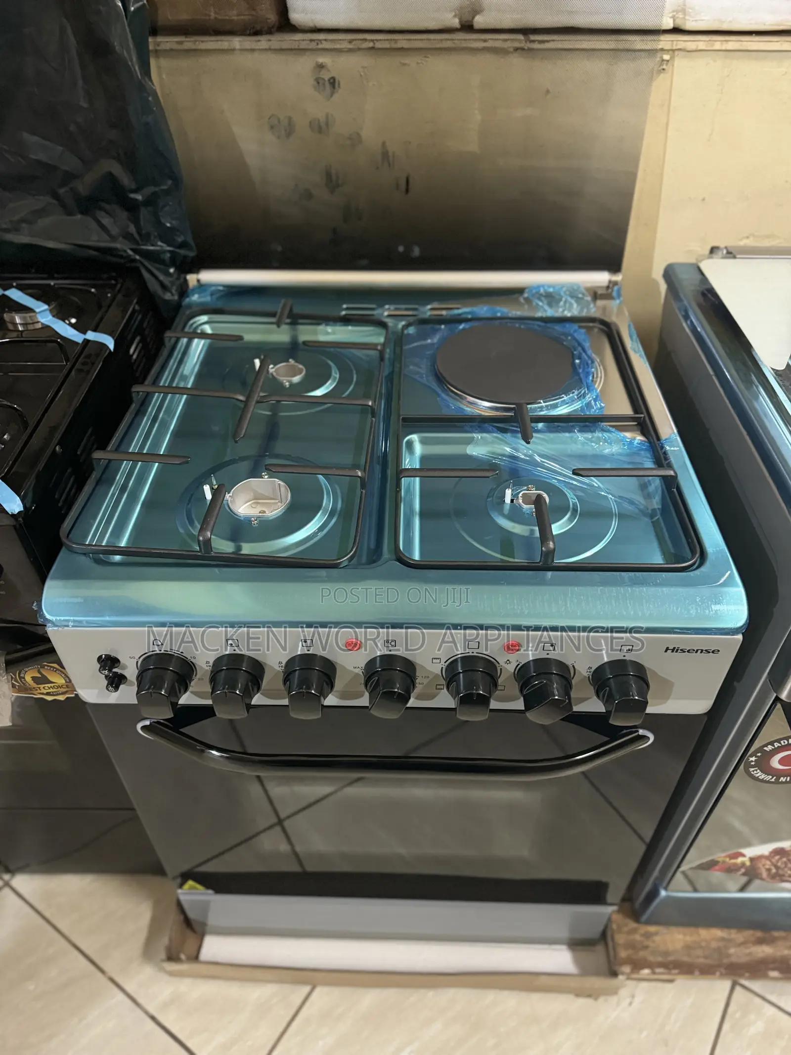 Hisense Cooker 3 Gas Burners and 1 Electric Plate