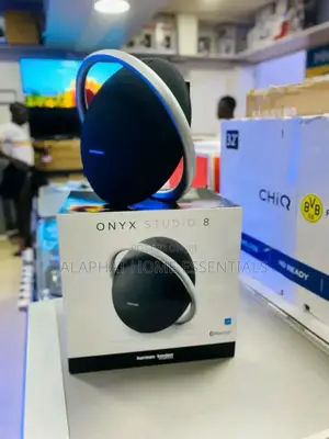 Onyx Studio 8
