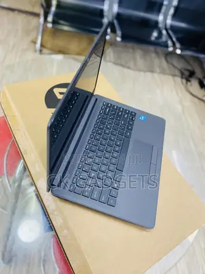 New Laptop HP EliteBook 830 8GB Intel Core I5 SSD 512GB