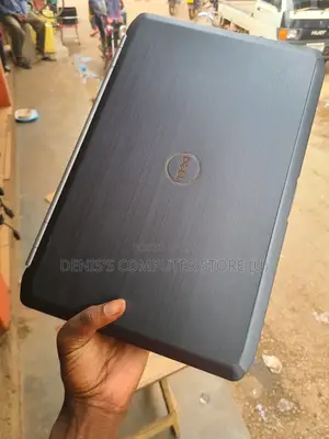 Laptop Dell Latitude E5520 4GB Intel Core I5 HDD+SSD 500GB