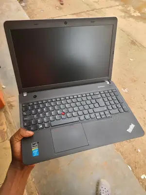 Laptop Lenovo ThinkPad Edge E540 4GB Intel Core I3 HDD+SSD 320GB
