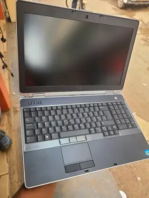 Laptop Dell Latitude E6530 8GB Intel Core I5 SSHD (Hybrid) 500GB