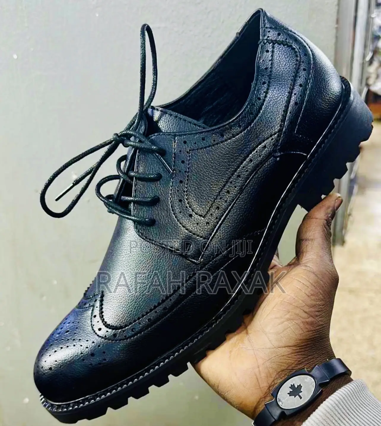 Classic Men’S Black Lace Up Oxfords