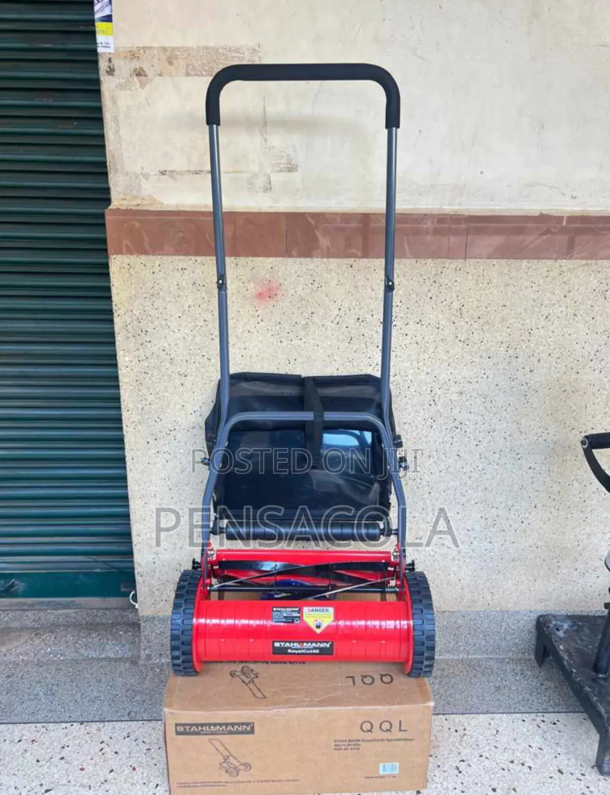 Manual Lawnmower