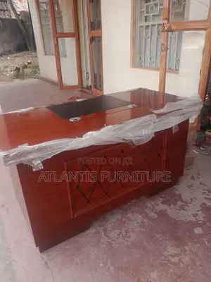 Right Brown Executive Table