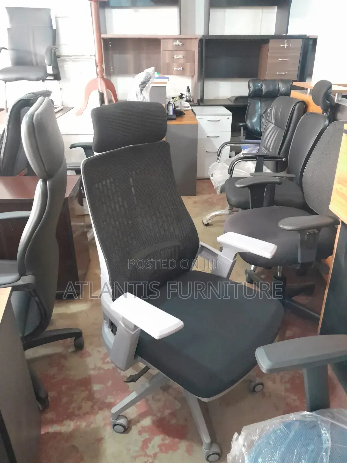Gray Arm and Back Office Chair