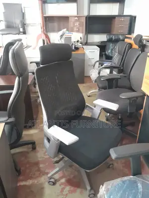 Gray Arm and Back Office Chair