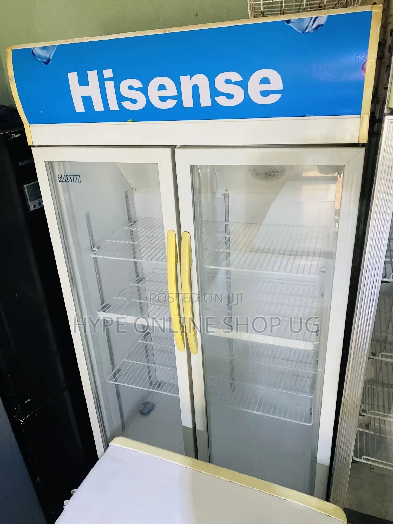 Showcase Double Door Display Fridge