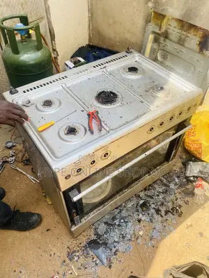 Commercial Cookers,Oven Repair Technicians