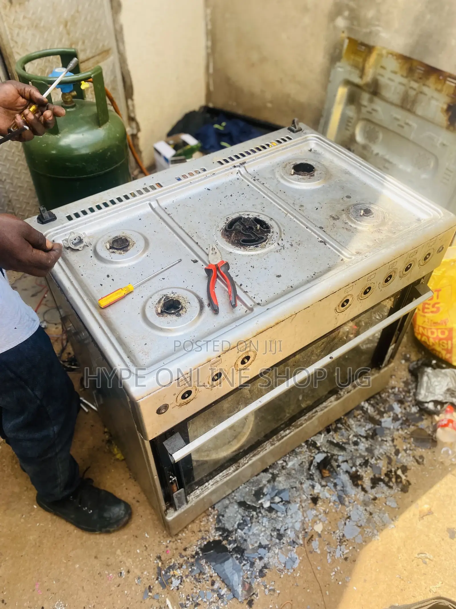 Commercial Cookers,Oven Repair Technicians