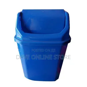 Plastic Trash Can Dustbin With a Flapping Lid-