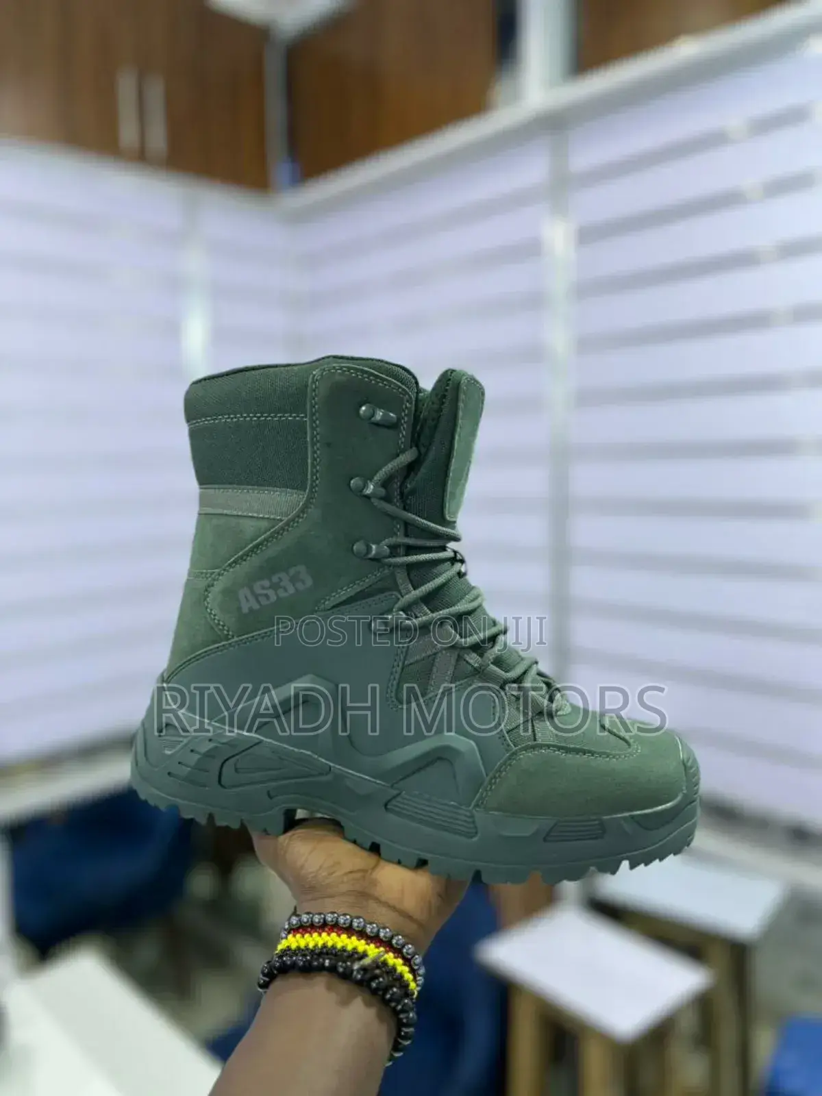 Janggle Boots