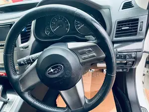 Subaru Outback 2.5i Premium 2012 White