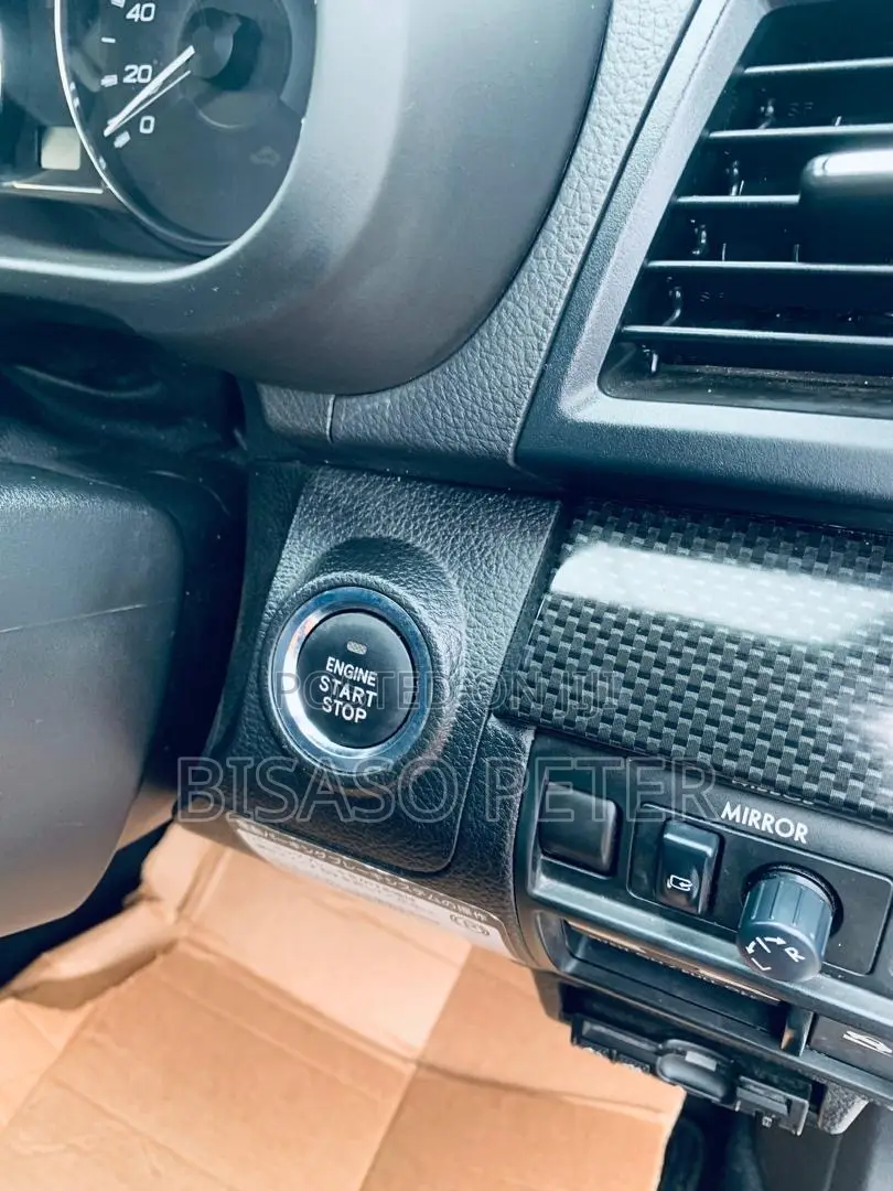 Subaru Outback 2.5i Premium 2012 White