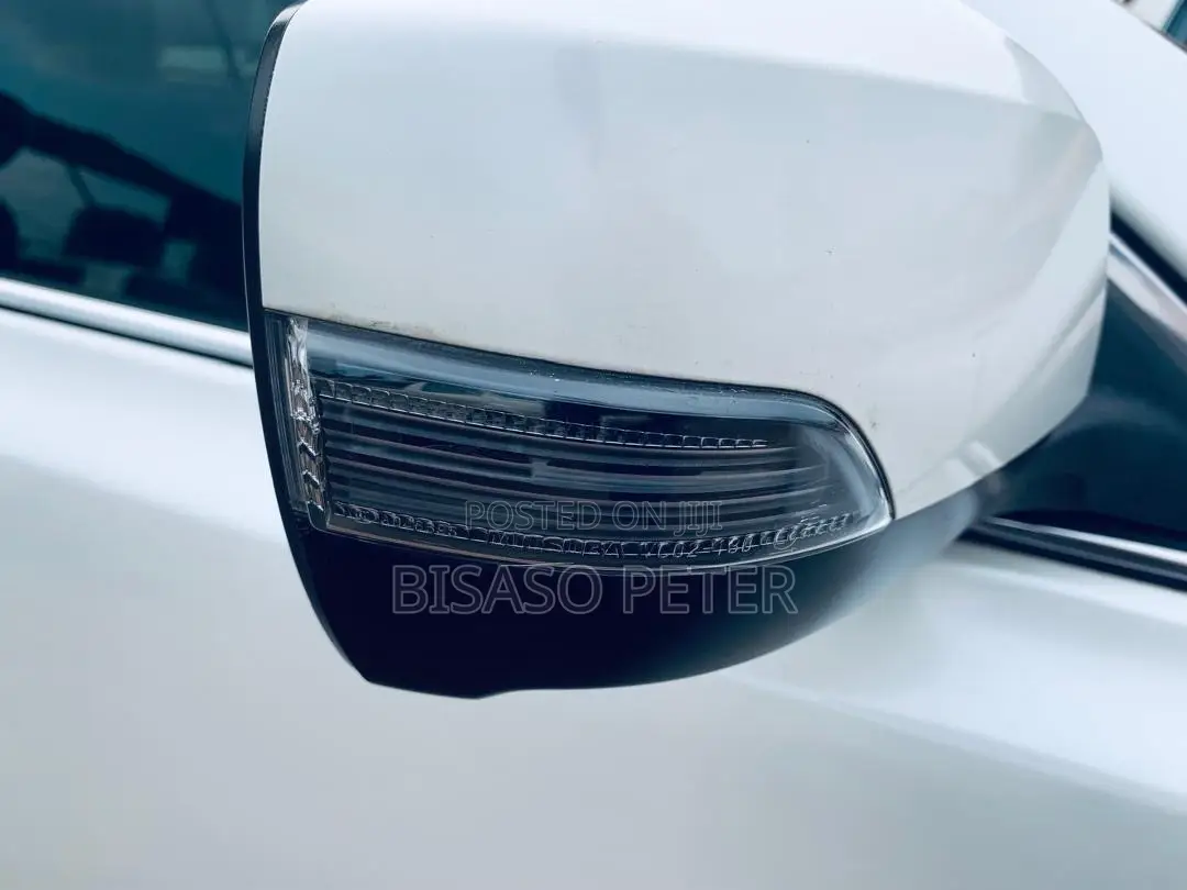 Subaru Outback 2.5i Premium 2012 White