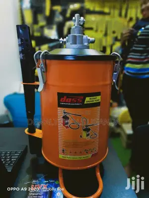 Grease Gun Pump / Bucket