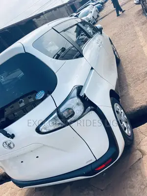 Toyota Sienta 2016 White