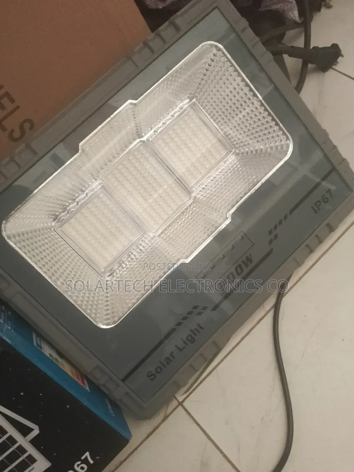 200W Solar Flood Lights ( Energy Saving)