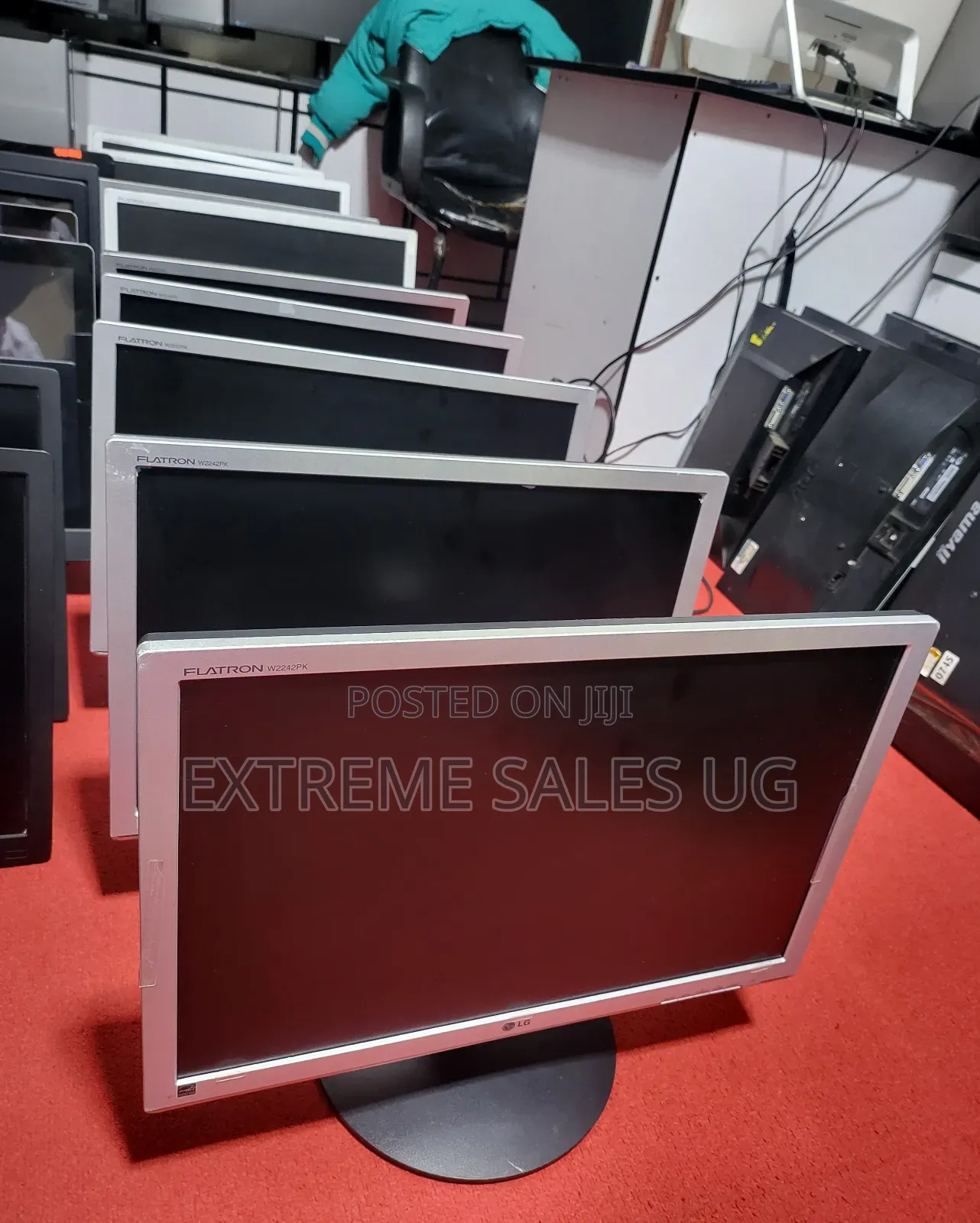 22 Inches LG Monitors Available at Only 
