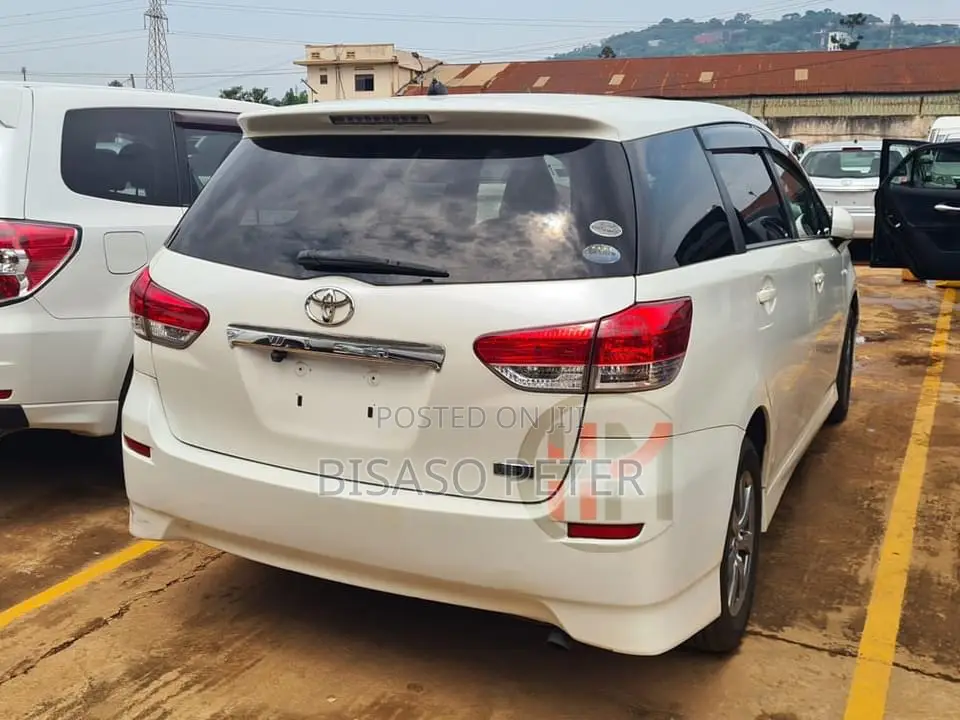 Toyota Wish 2011 White