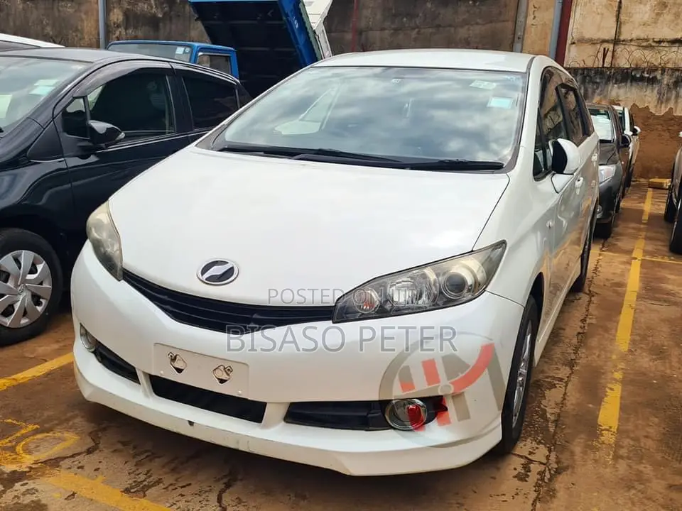 Toyota Wish 2011 White