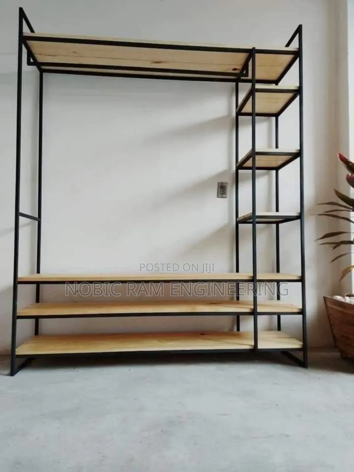 Wardrobe Design for Small Rooms