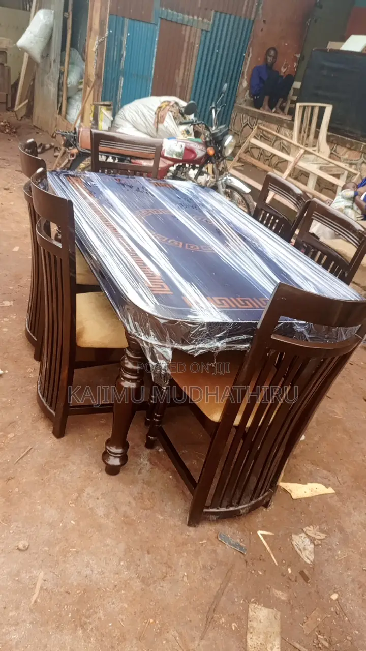 6seater Mahogany Dinning Table
