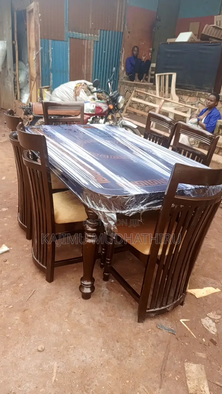 6seater Dinning Table Mahogany