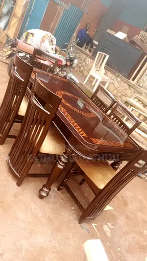 6seater Dinning Table Mahogany