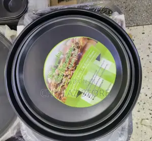 Black Round Pizza Tray
