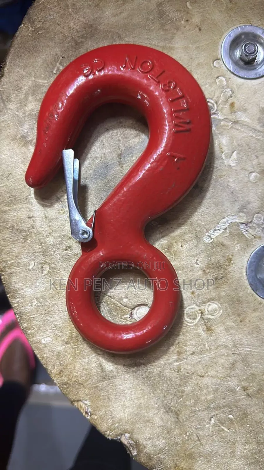 Hook and Round Pin Shackles