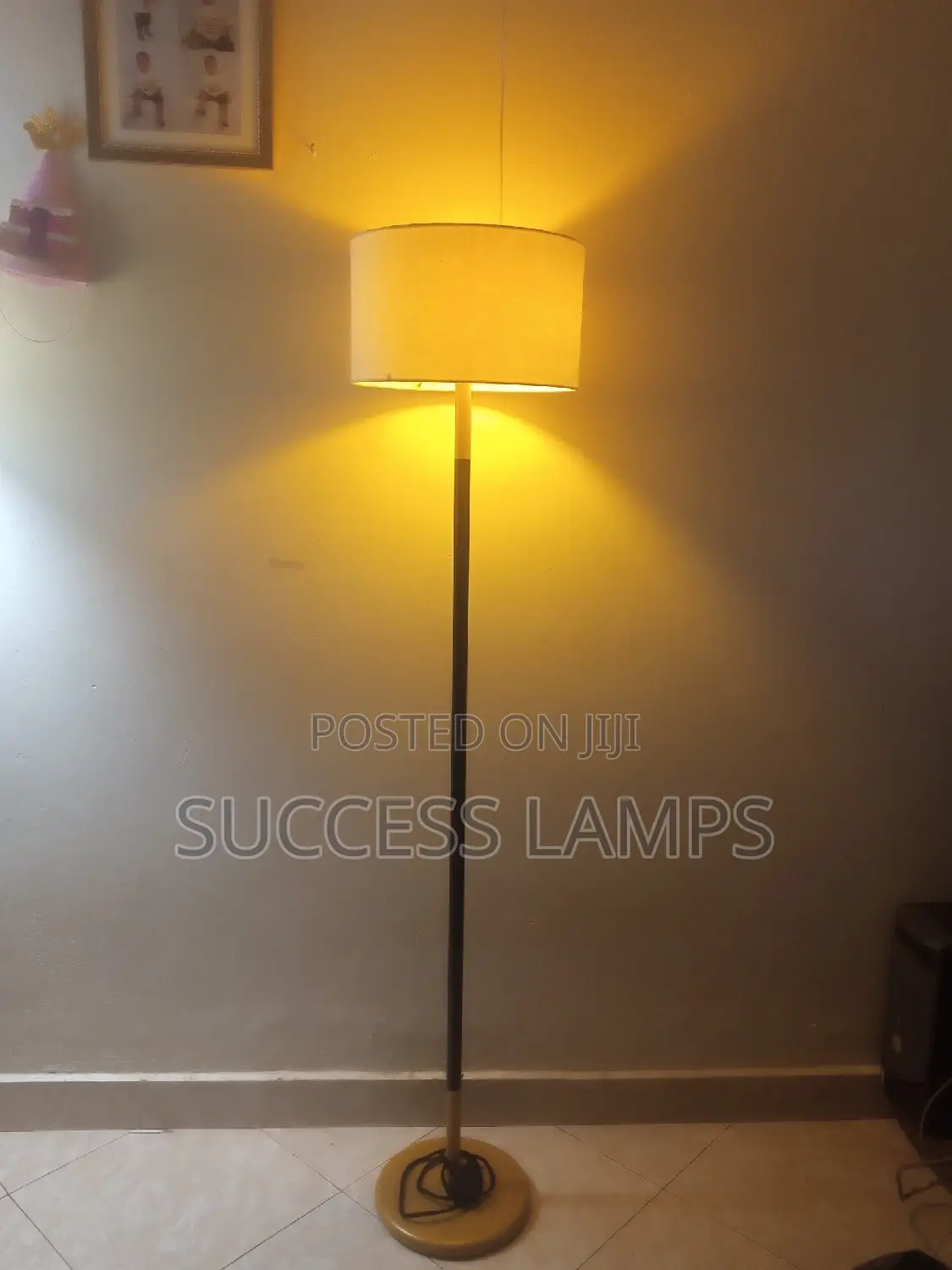 Straight Floor Lights
