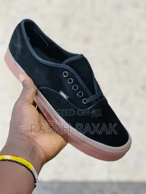 Original Suede Vans Off the Wall Black Gum Sole