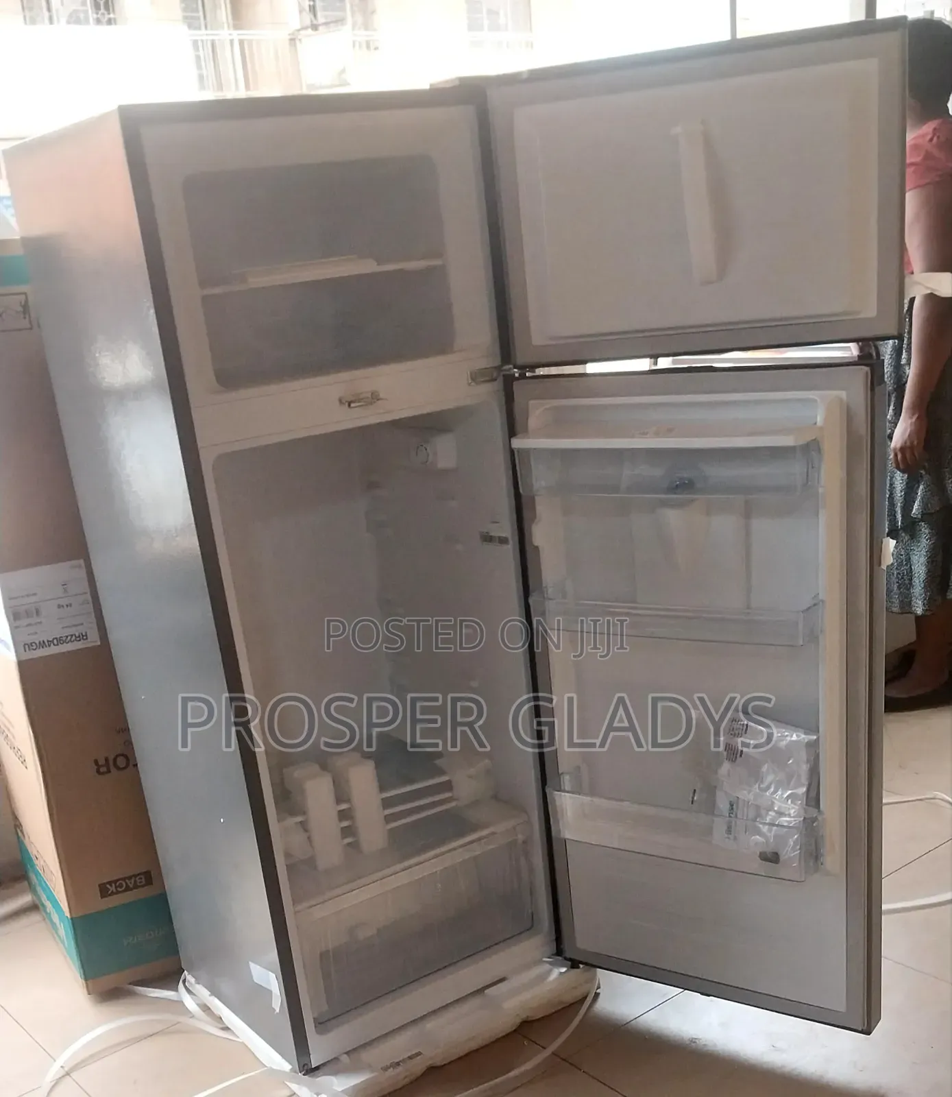 Hisense 270 With a Despenser