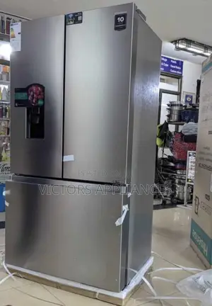 Hisense 820L French Door Fridge With Water Dispenser