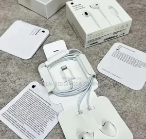 Apple Earphone Lightning Cable White