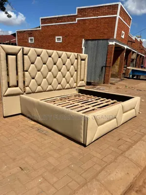 5x6 Pazzled Upholstery Fabric Bed on Order