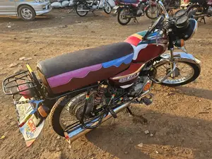 Bajaj Boxer 2019 Red