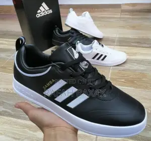 Original Black/White Adidas Samba Sneakers
