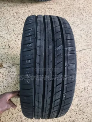 225/40r18 Rxmotion