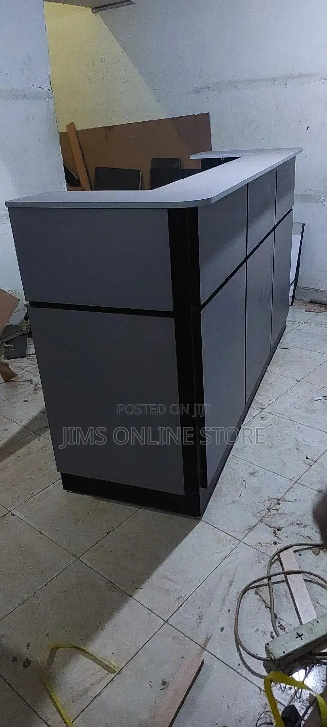 1.6mtr Reception Table/ Reception Desk With Moving Drawer