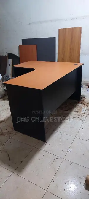 Genuine Durable Shape Desk 140cmx120cm