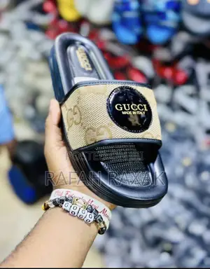 Original Classic Gucci Push in Rubber Sandals